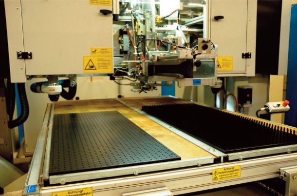 punzonadora para fabricar cepillos de protección
